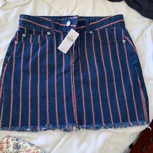 Women’s red white blue American eagle skirt size 4 NWT